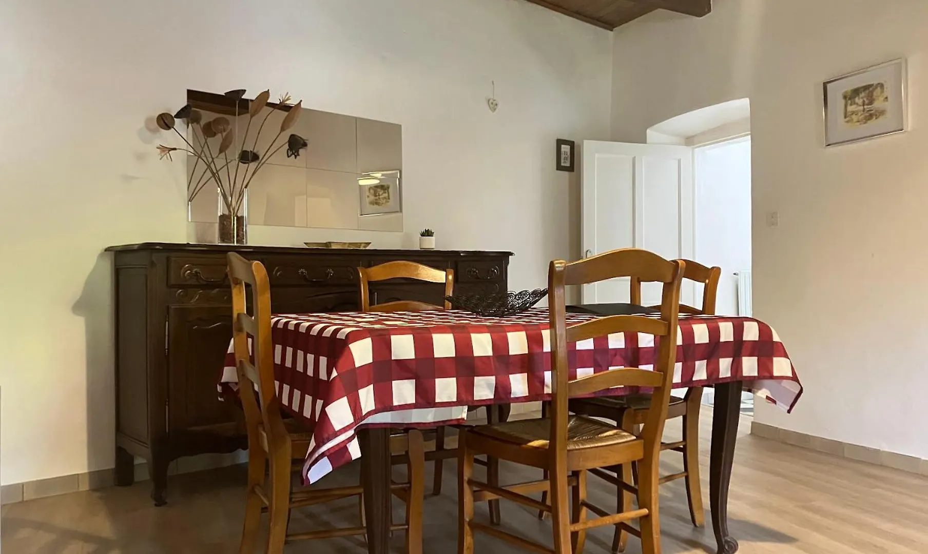 Holiday home Gite La Serre - Maison De Village Au Calme Et Au Coeur Des Plus Beaux Sites Ardechois Grospierres